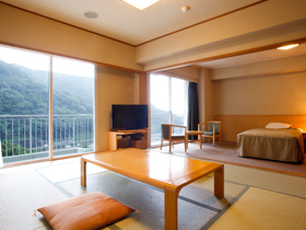 【湯本富士屋ホテル】洋室と8畳の和室を兼ね備えた和洋室